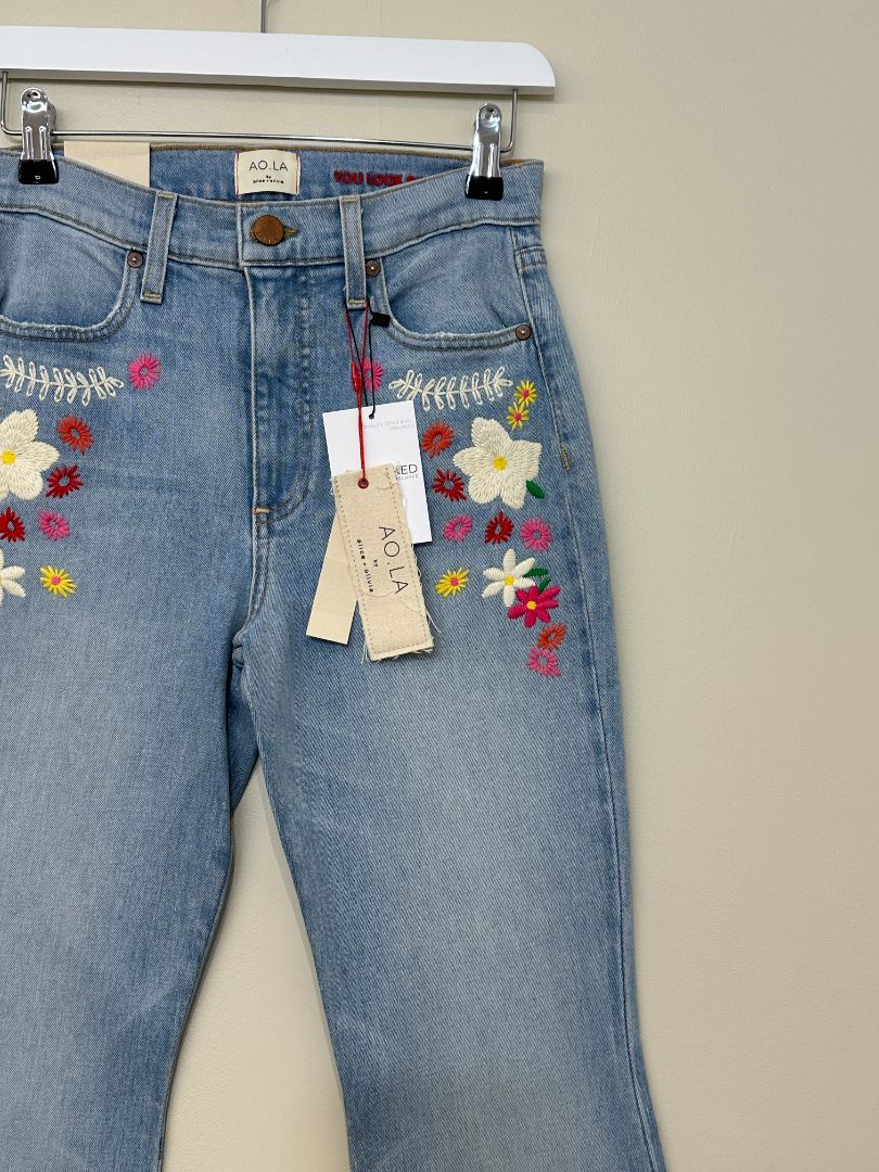 Alice + Olivia Light blue Embroidered High Rise Bell Jeans - Size 8